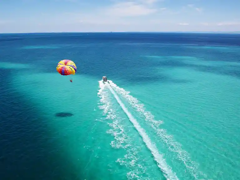Parasailing - Tangalooma Island Resort