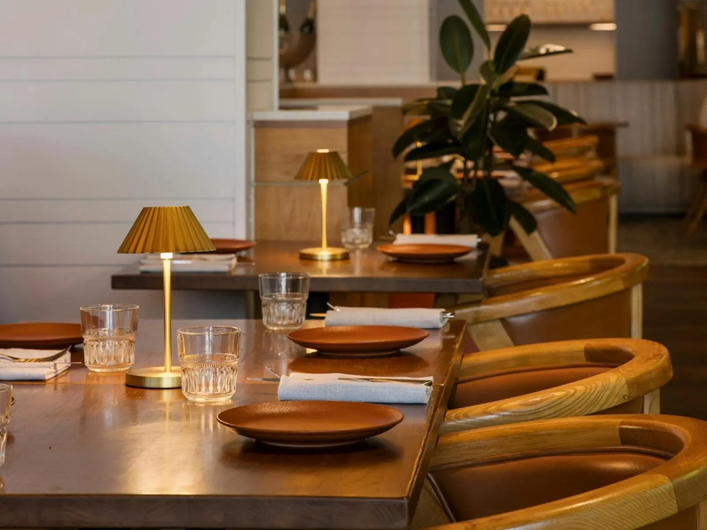 Dining space seating