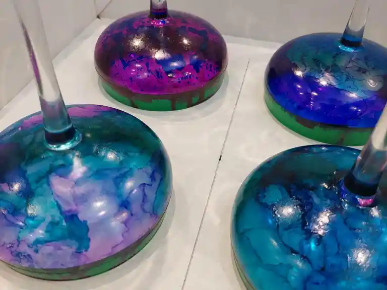 Sip 'n' Dip - Learn to paint alcohol ink cocktail glasses -FlamingKo Cafe - Broadbeach Image 2