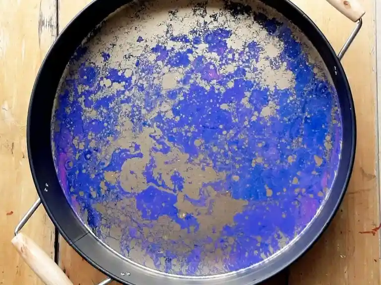 Learn to resin a drinks tray or a bamboo serving tray - Beaudesert Sip 'n' Dip Image 2