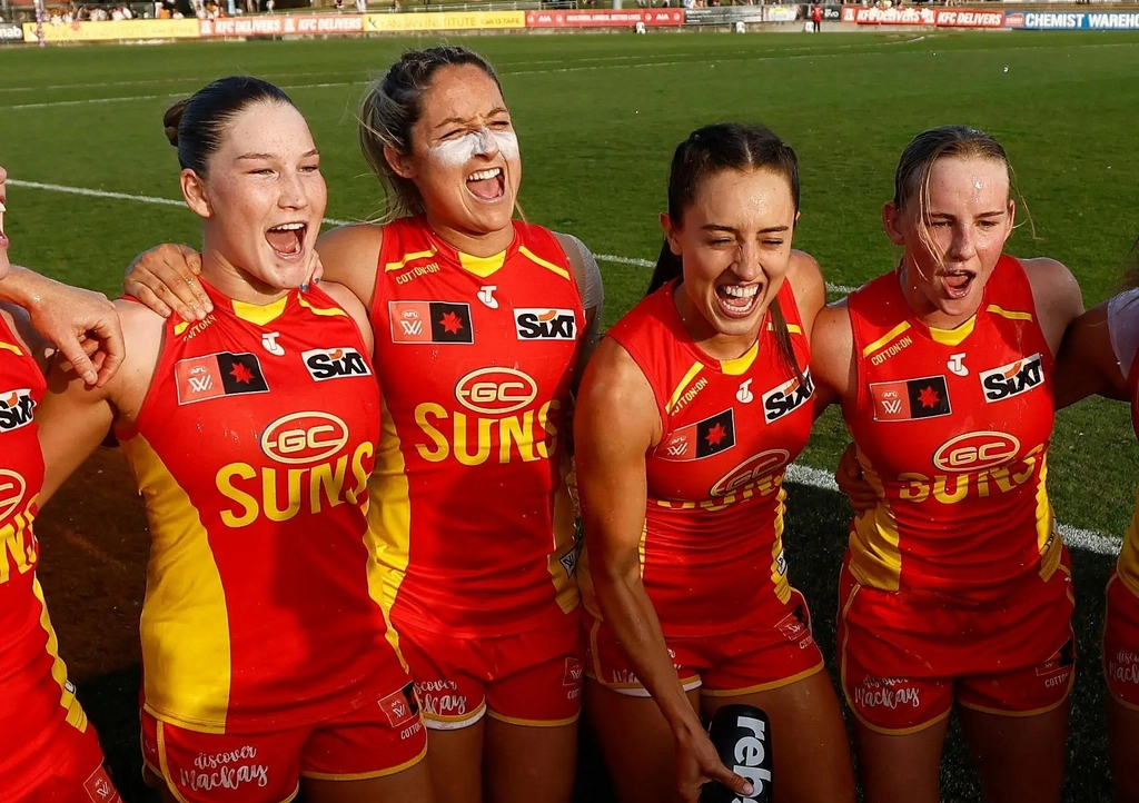 AFLW Round 6B: Gold Coast SUNS v Essendon Image 1