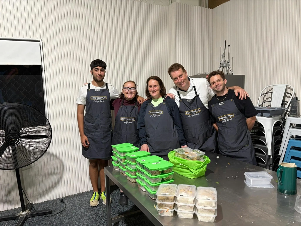 Gold Coast cooking School meal prep class. Up to 50 students cooking class for beginners.