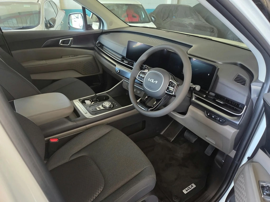 2025 Kia Carnival Hybrid