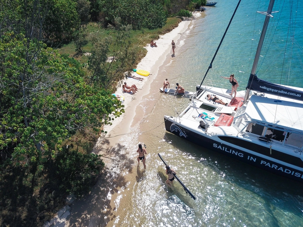 Charter a Boat to Wavebreak Island