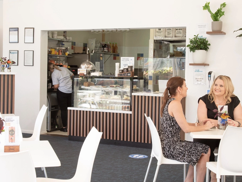 Club Wyndham Kirra Beach cafe