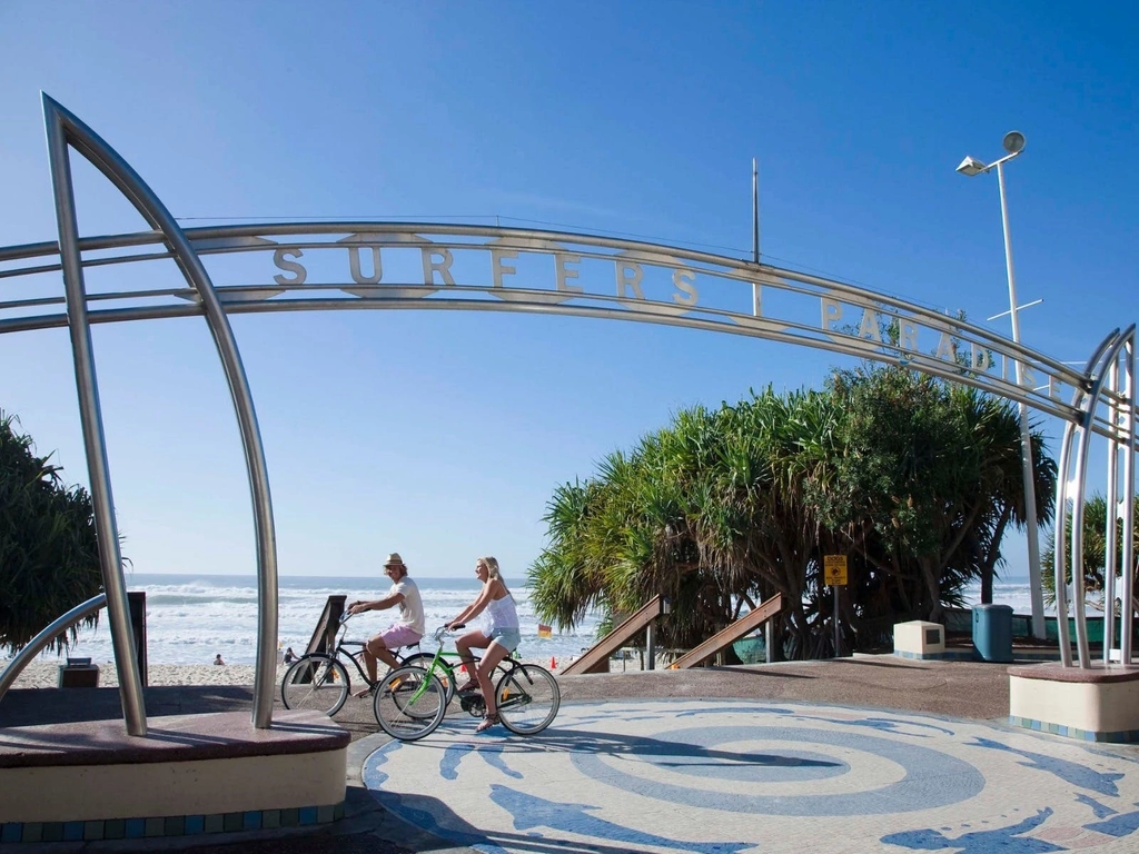 Surfers Paradise Sign