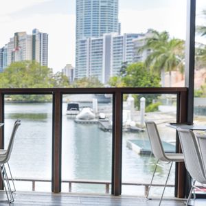 Edgewater Dining & Lounge