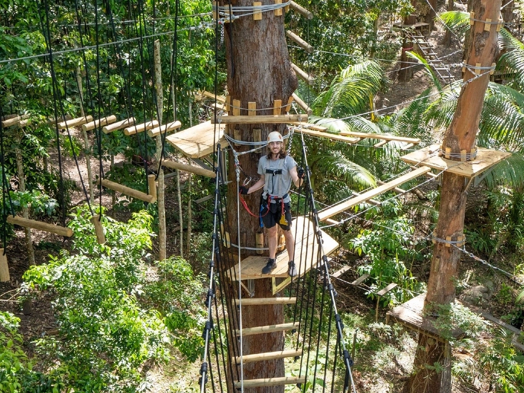 Guest on platform among the games on course