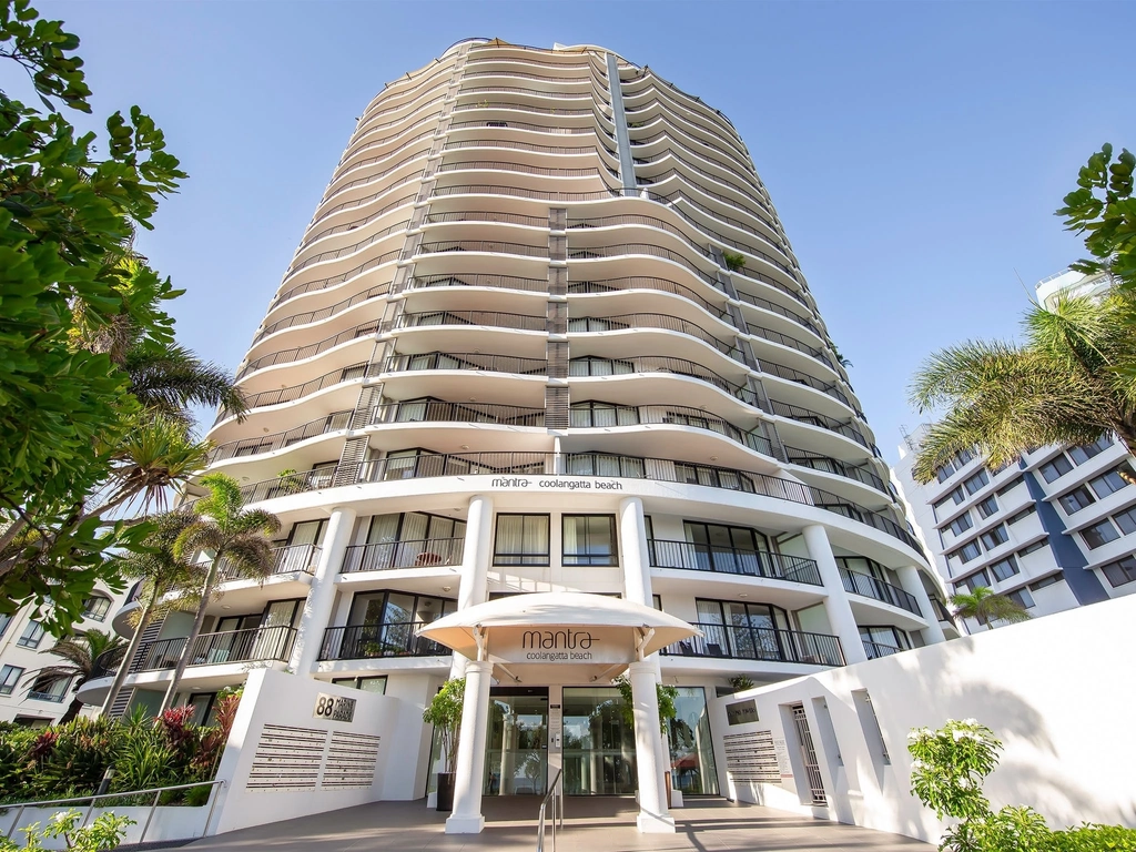 Mantra Coolangatta Beach - Exterior