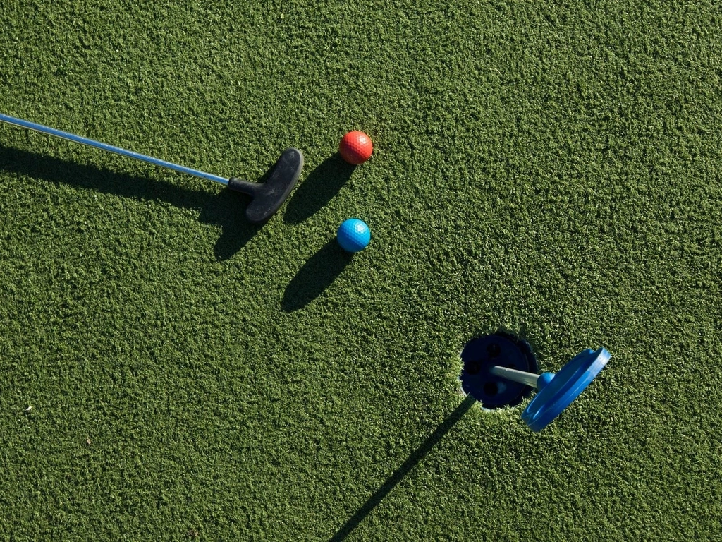 The Club Mini Golf