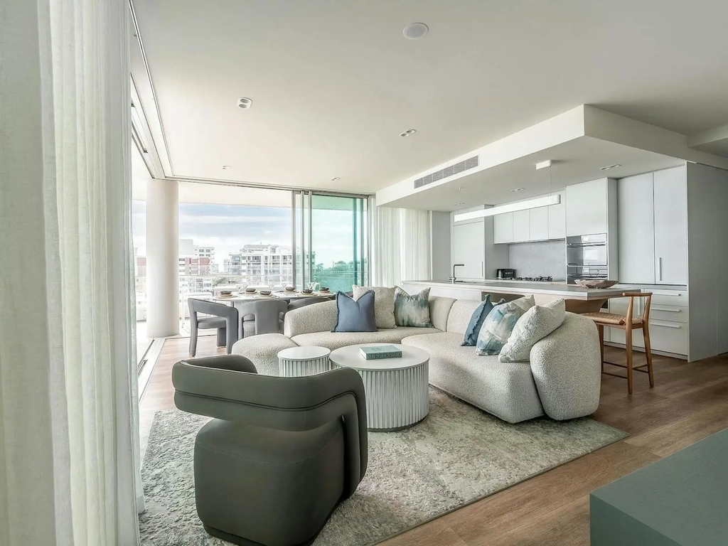 3 Bedroom unit in Kirra - lounge