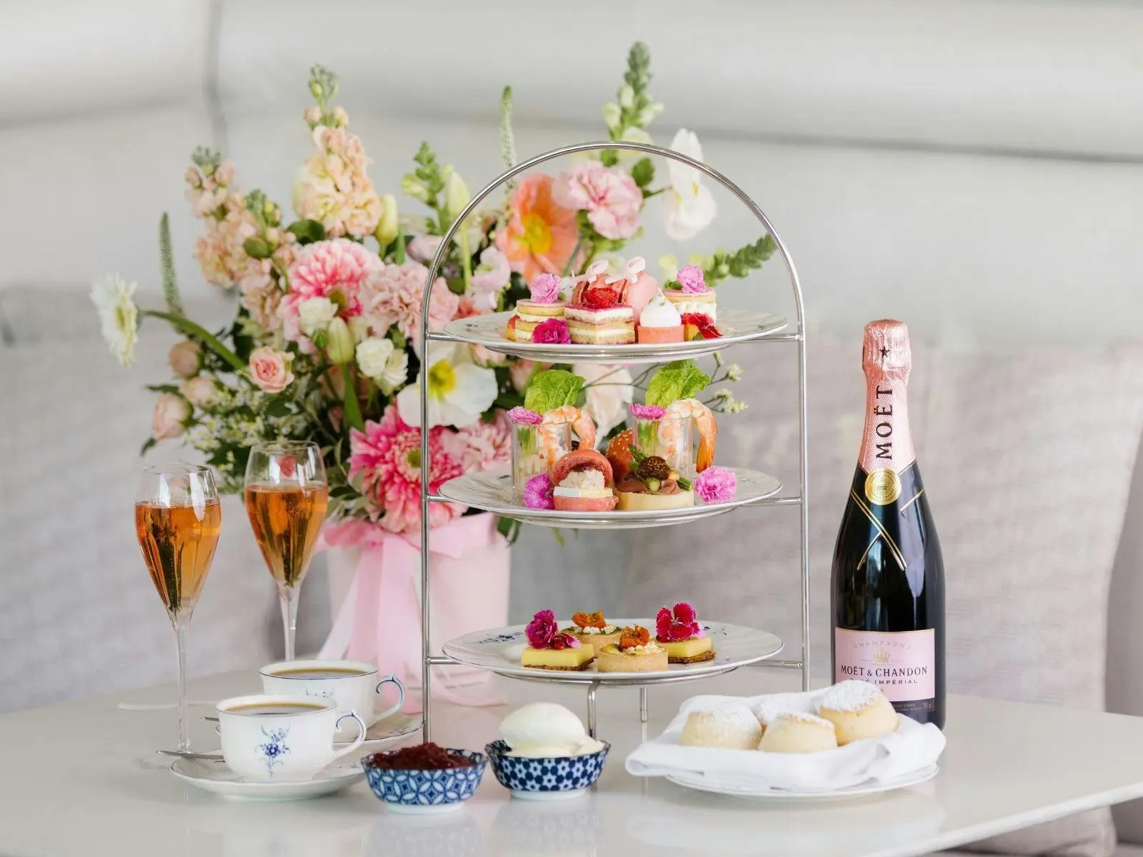 Golden Aurora High Tea | Experience Gold Coast