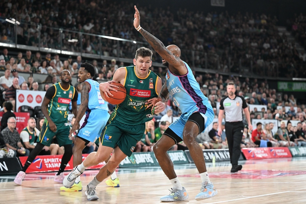 New Zealand Breakers  vs Tasmania Jack Jumpers - NBL Blitz - Gold Coast Image 3