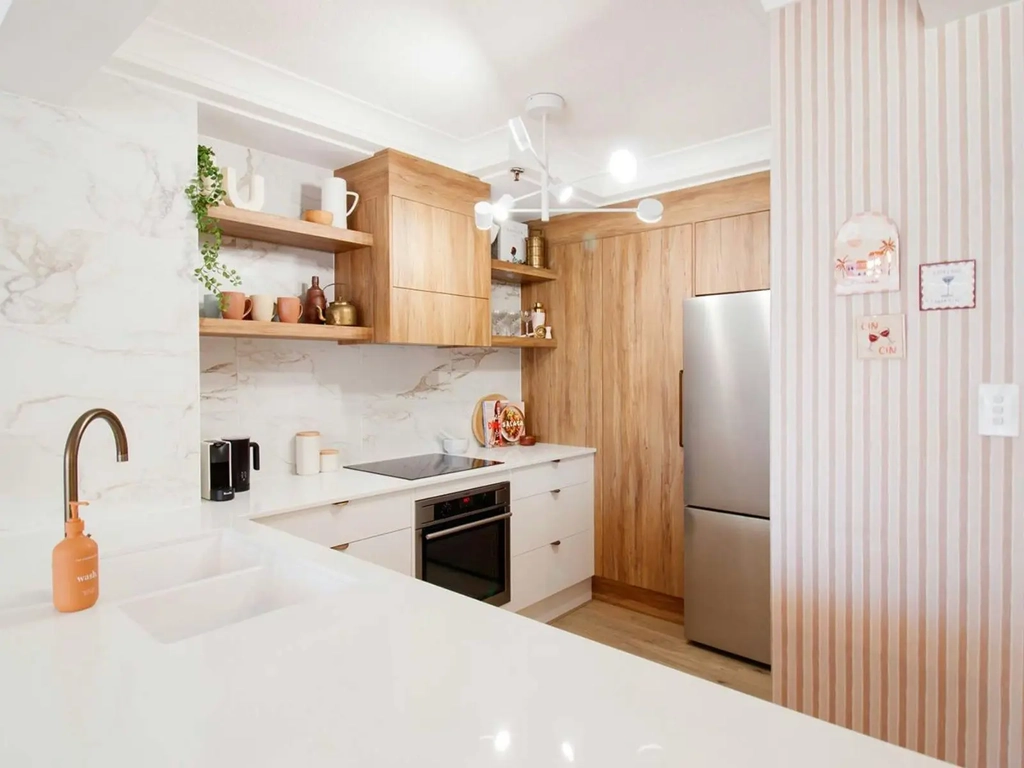 2 Bedroom unit in Burleigh