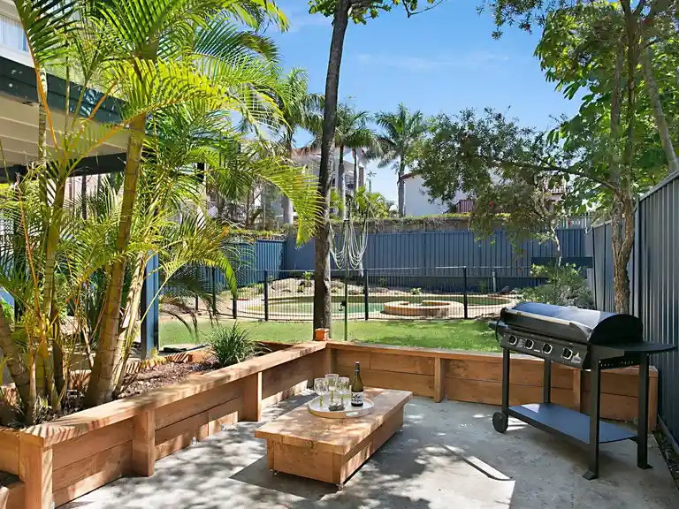 Petrel By The Sea - Nobby's Beach - Outdoor Entertainment Area