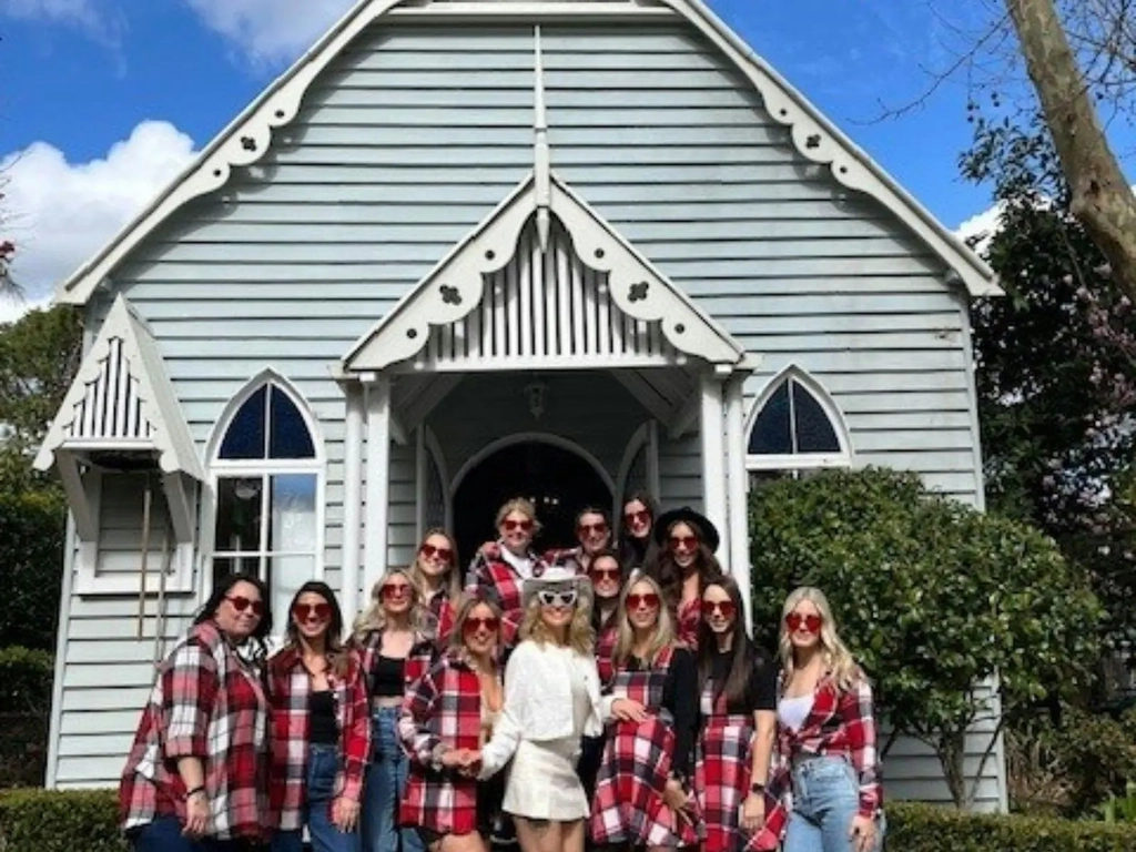 Hen's Party in the Gold Coast Hinterland including Crystals & Botanicals: Soy Candle Making Class Image 1