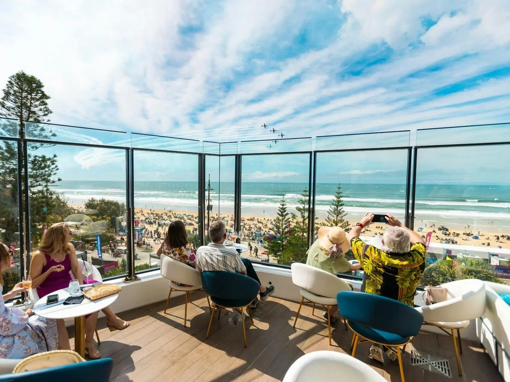 Watch The Pacific Airshow from Accor's First Class Sky Deck Image 1