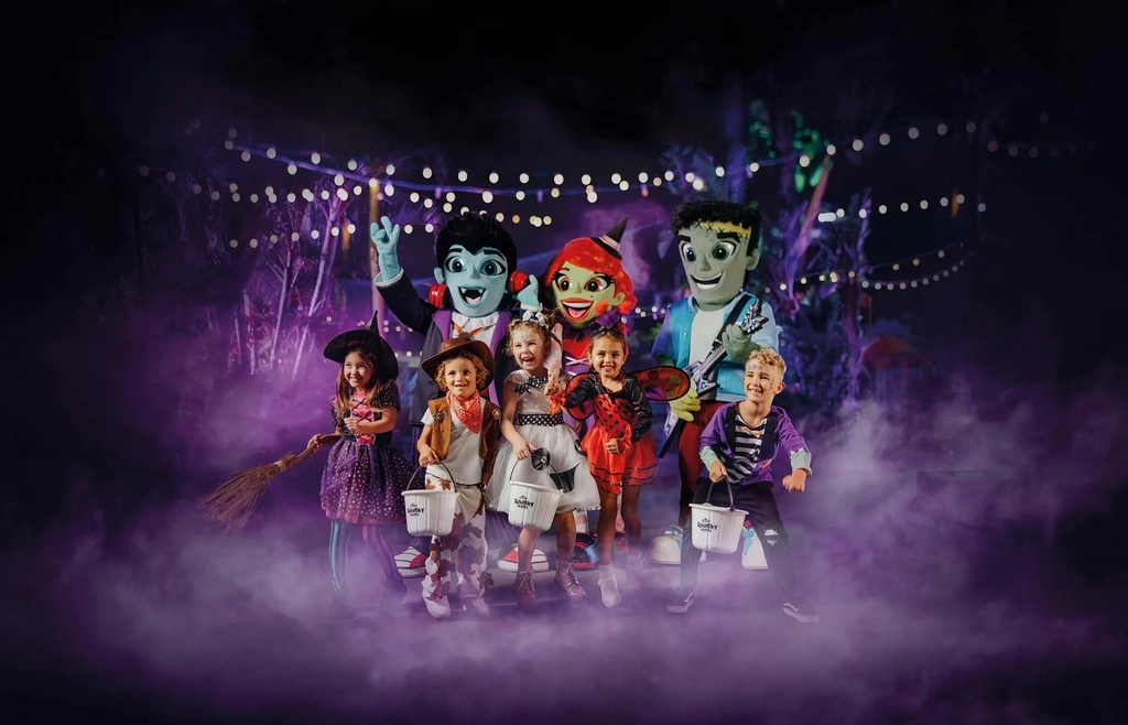 Spooky Nights at Sea World Image 1