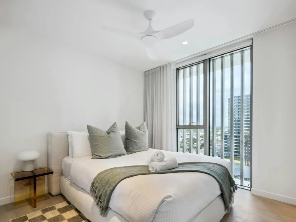 3 Bedroom unit in Burleigh - Bedroom