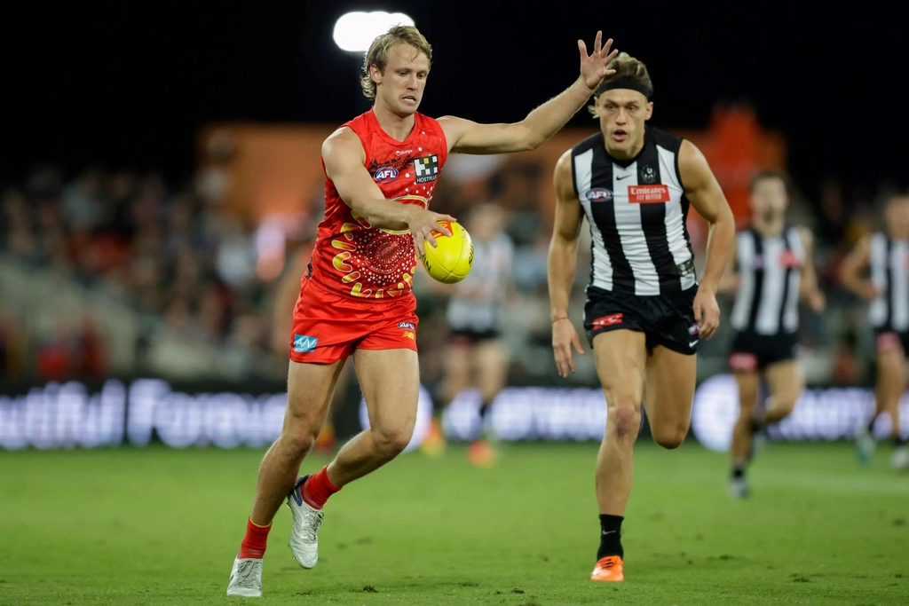 AFL Round 16: Gold Coast SUNS v Collingwood Image 1