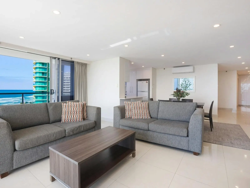 Spacious lounge room with ocean views - Gold Coast Holidays - Peninsula 7a Surfers Paradise