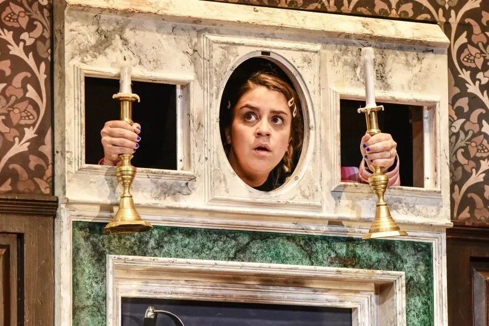 The Play That Goes Wrong Image 5