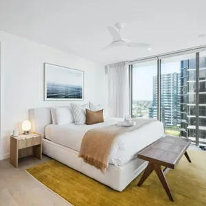 3 Bedroom unit in Burleigh - Master bedoom