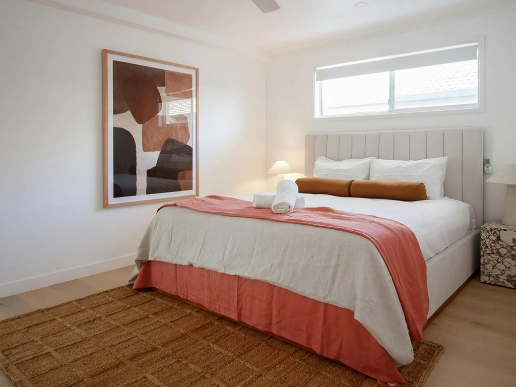 3 Bedroom home in Burleigh -Master Bedroom