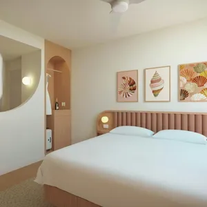 Queen Suite