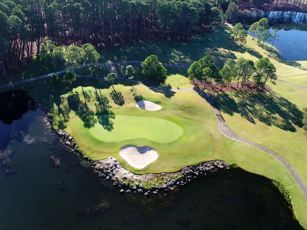 The Pines golf course, hole 7