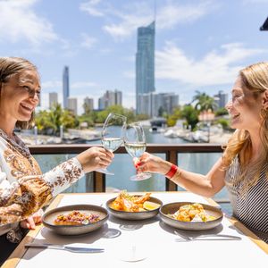 Edgewater Dining & Lounge