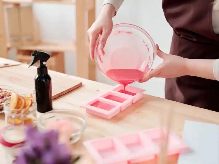 Sip N Dip - Learn to make 6 bars of Soap -Burleigh Heads - Club Burleigh Image 1