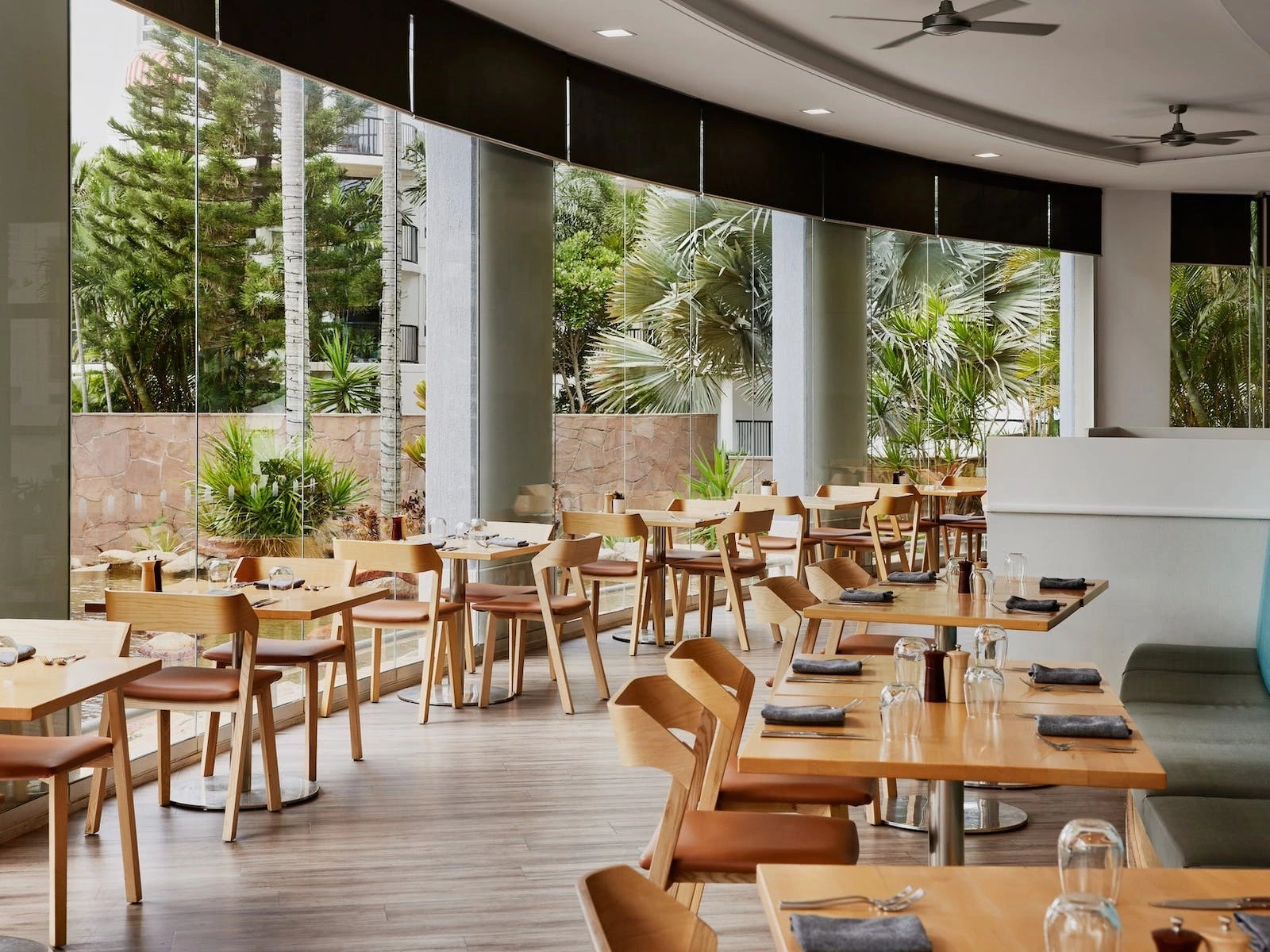 Relish Grill and Bar | Experience Gold Coast