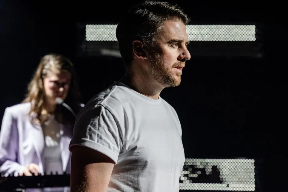 Heartbreak Hotel Image 2