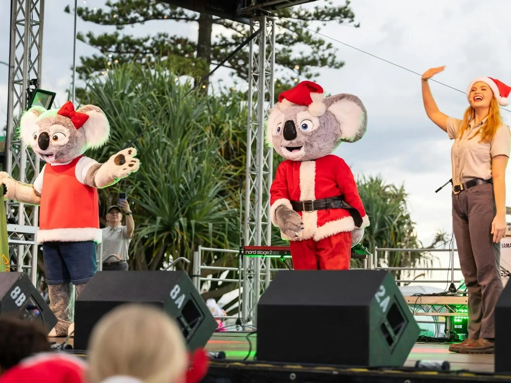 Cooly Carols Image 4