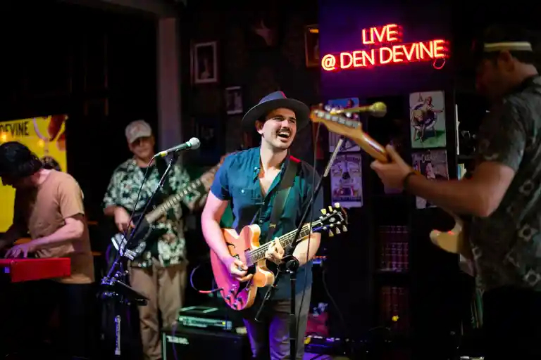 Locals & Hospo Open Mic Night Image 1