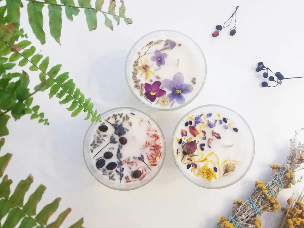 Crystals and Botanical Candle Making Class - Tamborine Mountain Image 1