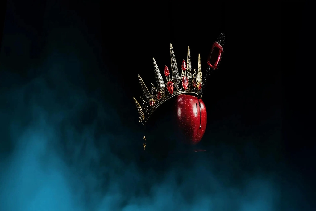 Snow White - Gold Coast Image 1