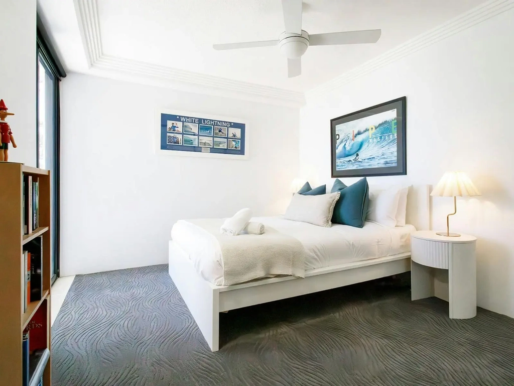 2 bedroom unit in Mermaid Beach - second bedroom