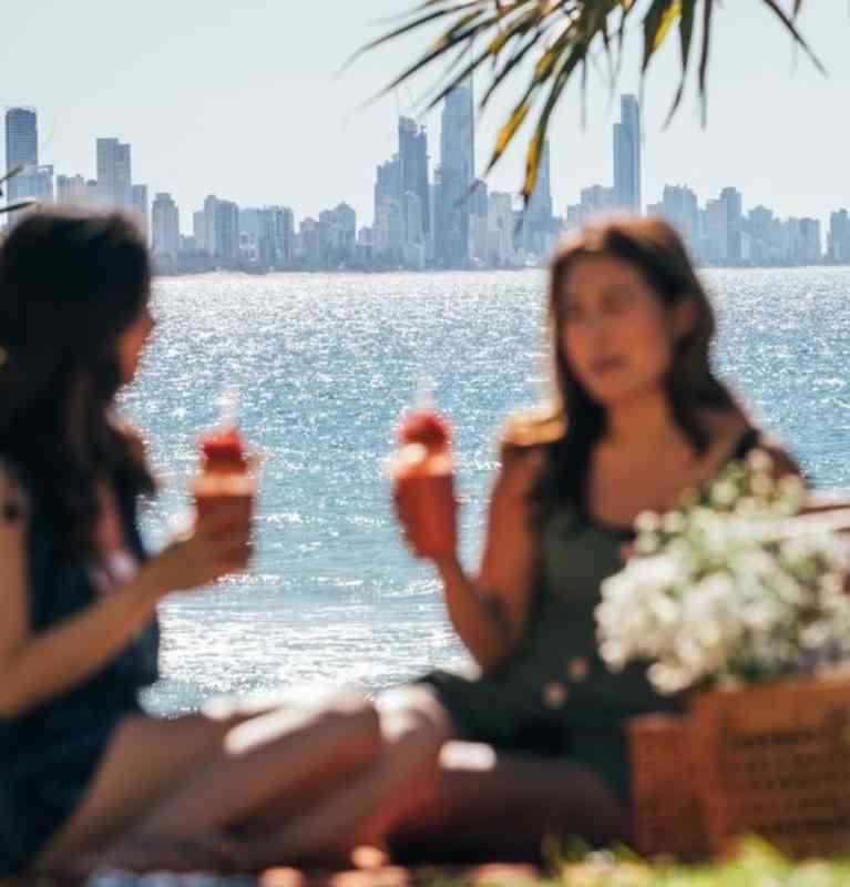 Picnic at Burleigh Hill - Mobile banner