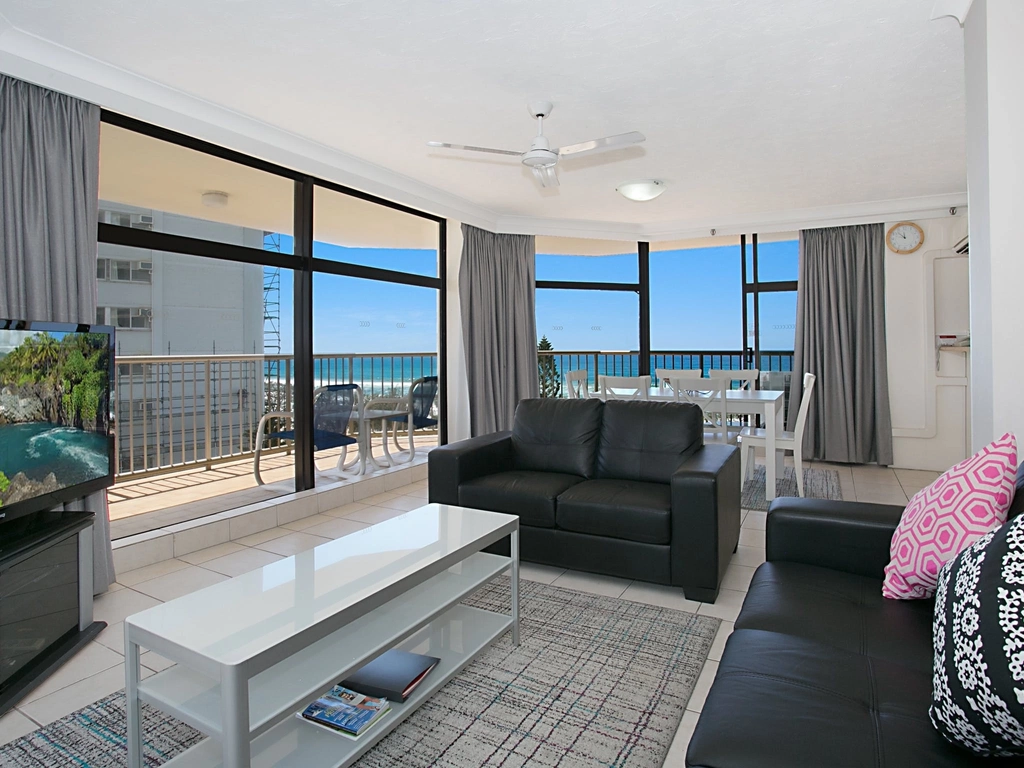 7D The Imperial - Surfers Paradise - Living Area