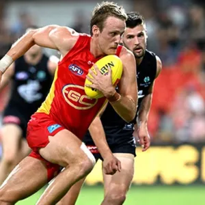 AFL Round 23: Gold Coast SUNS v Carlton Image 1