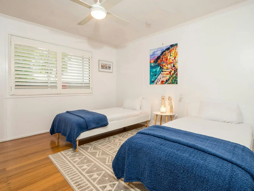 4 Bedroom home in Burleigh - Bedroom