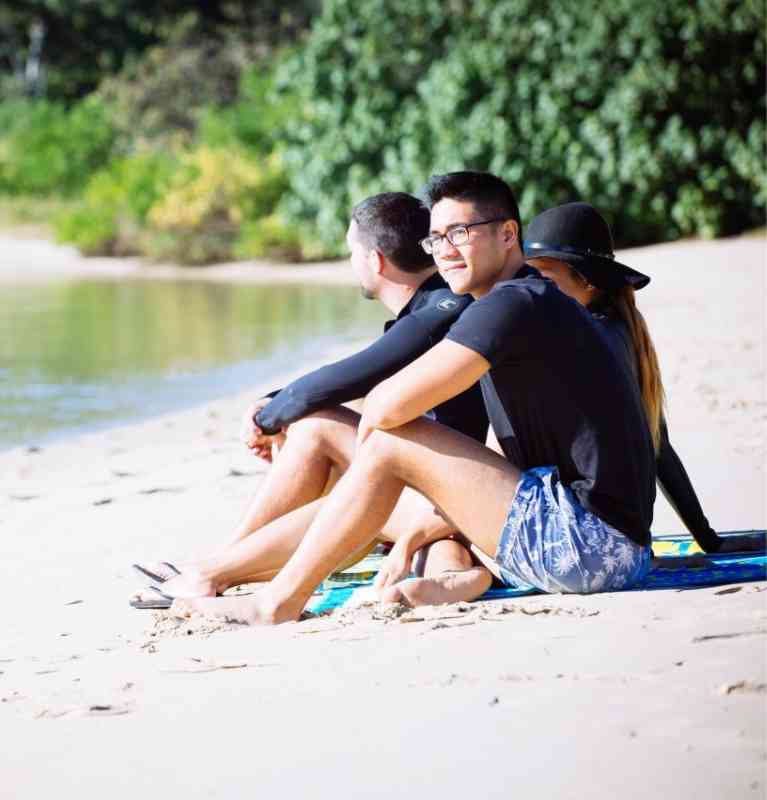 Students on beach - Mobile banner