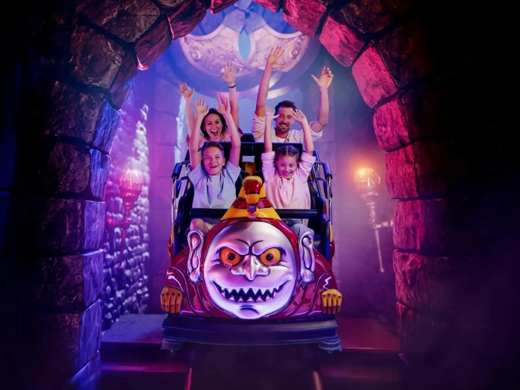 Warner Bros. Movie World - Scooby Doo Spooky Coaster