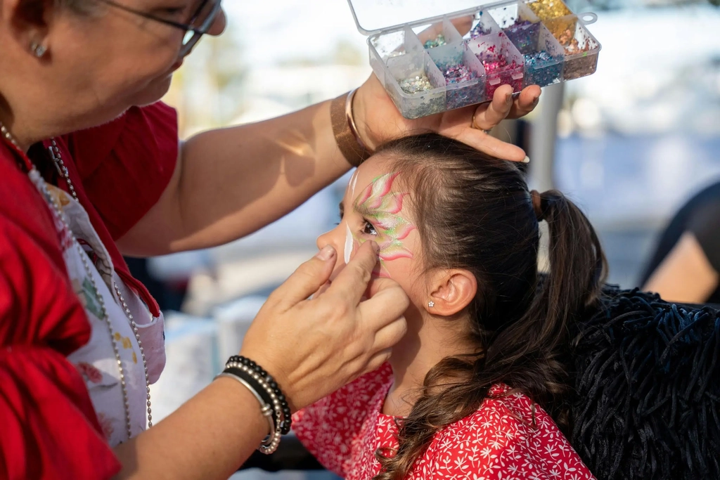 Sanctuary Cove Carols on the Lawn Image 2
