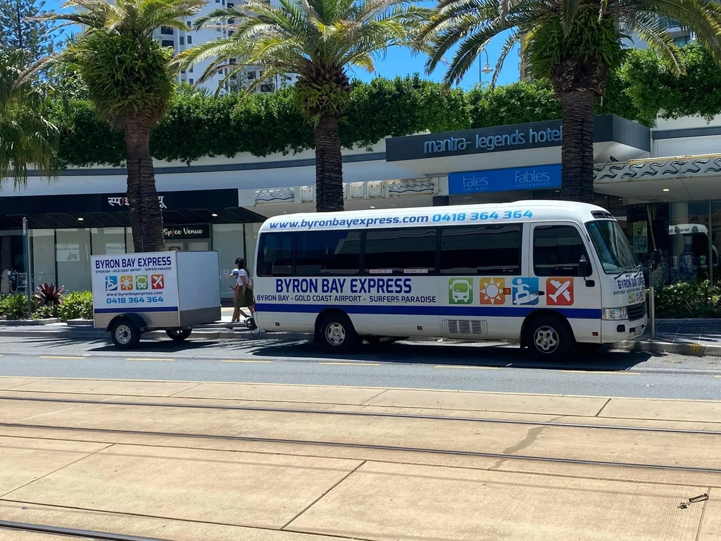 Byron Bay Express Bus in Surfers Paradise