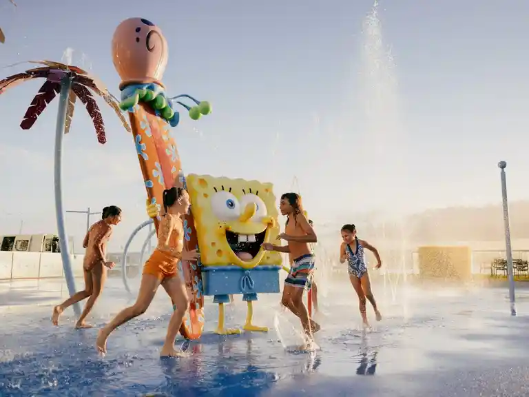 Enjoy Aqua Play & Splash Pads at Sea World Resort