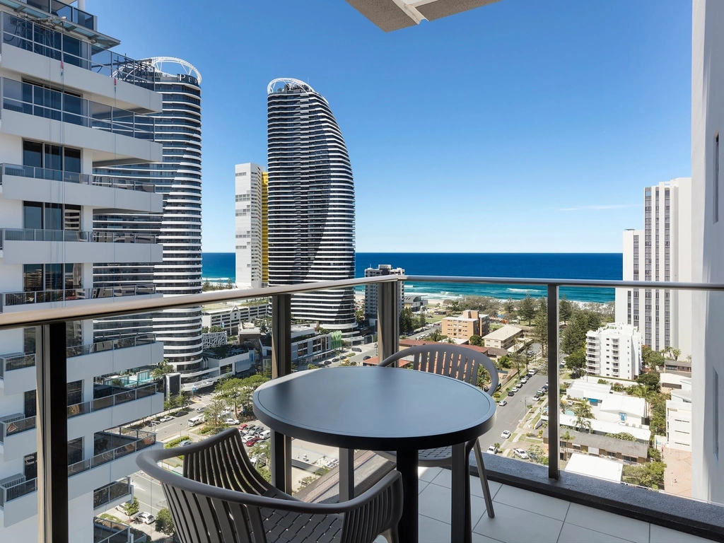 AVANI Broadbeach  1  Bedroom Ocean View Suite