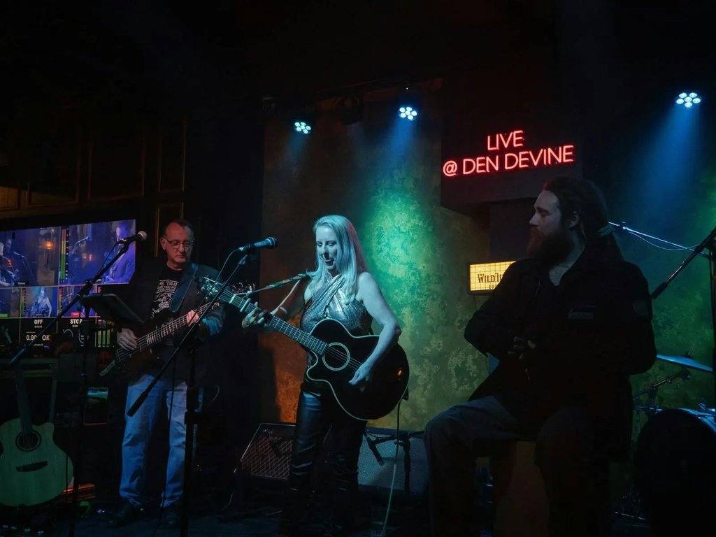 Burgers and Beats at Den Devine Broadbeach Image 2